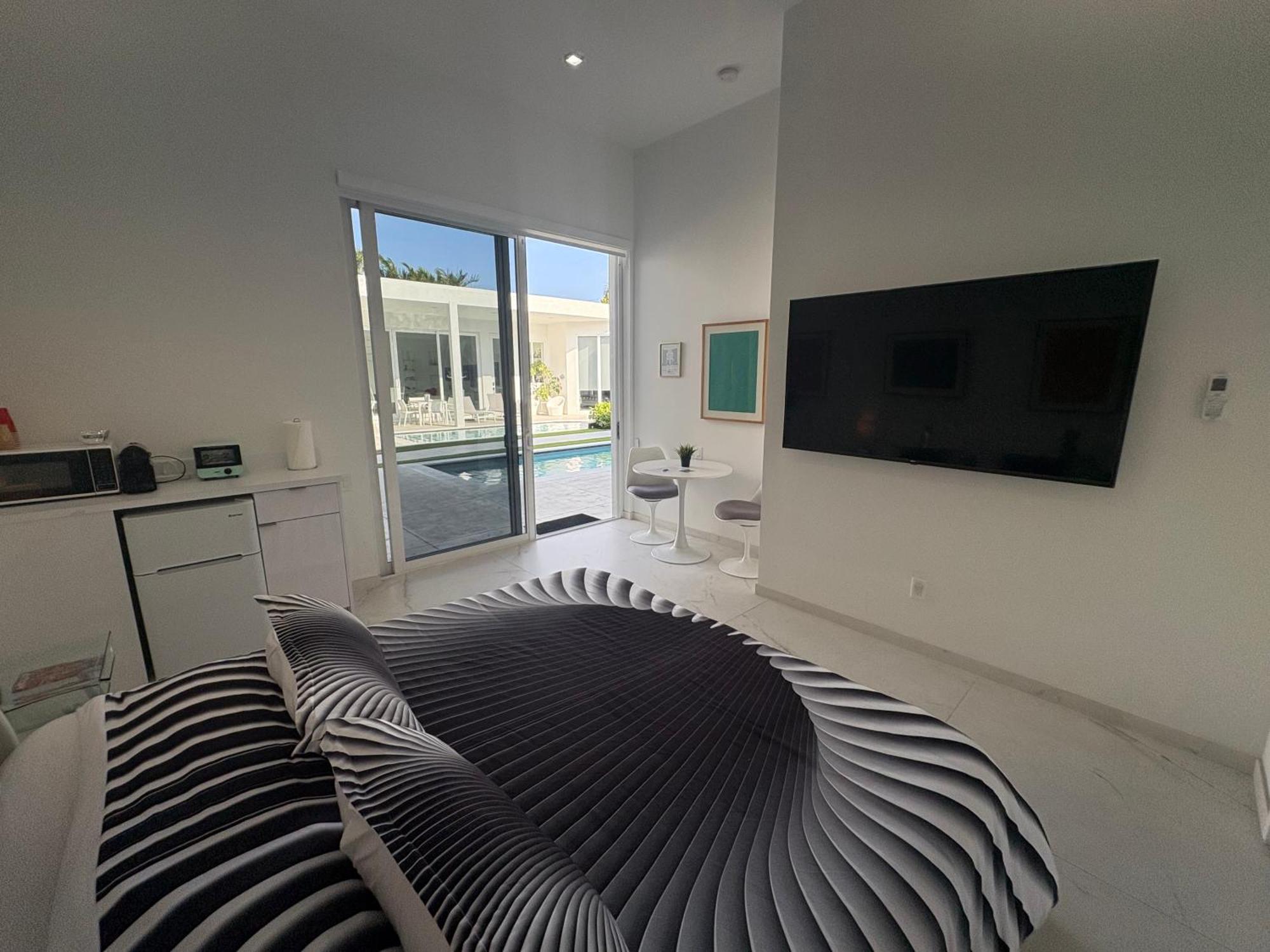 Men Only Clothing Option Guesthouse Near Wilton Manors Форт Лодърдейл Екстериор снимка